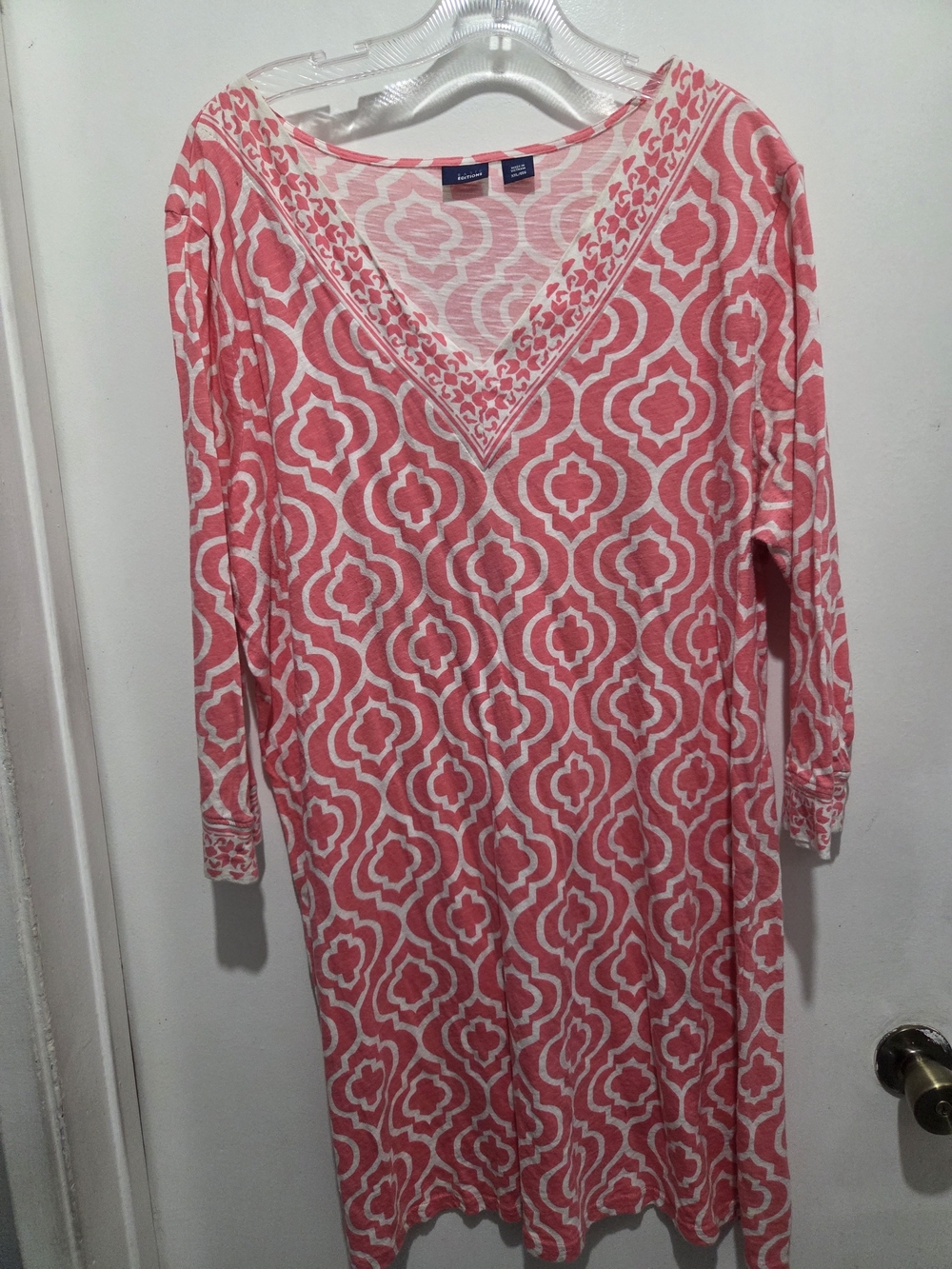Basic Editions Coral and White Long Sleeve V-Neck Dress